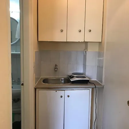 Metropol * Νυδρί