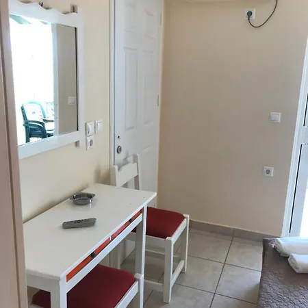 Metropol Ξενοδοχείο με διαμερίσματα Νυδρί