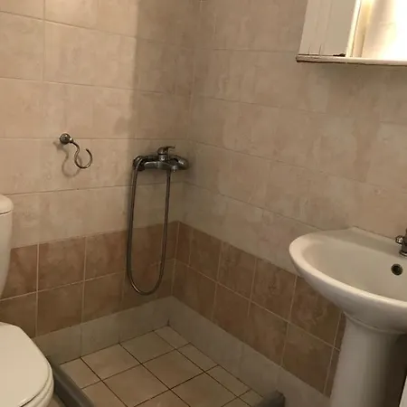 Ξενοδοχείο με διαμερίσματα Metropol Νυδρί